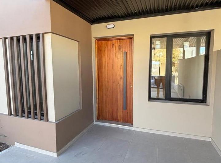 Casa · 85m² · 6 Ambientes · 1 Cochera