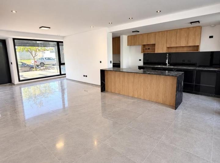 PH · 164m² · 4 Ambientes · 2 Cocheras