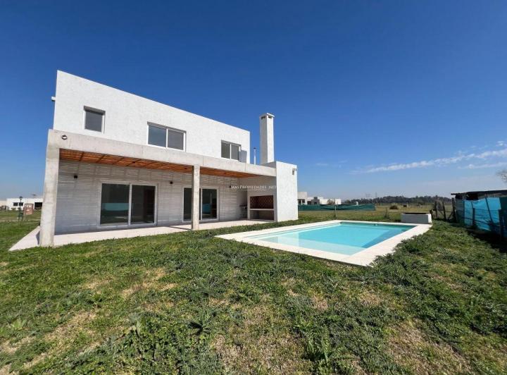 Casa · 190m² · 5 Ambientes · 1 Cochera