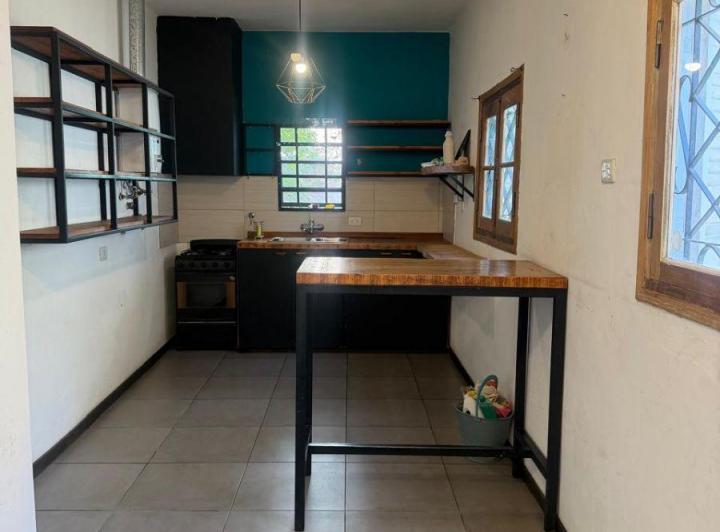 Casa · 227m² · 6 Ambientes · 1 Cochera