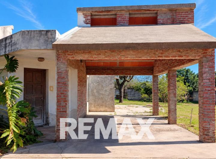 Casa · 140m² · 8 Ambientes · 1 Cochera