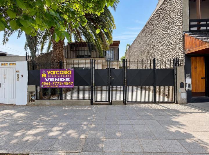 Casa · 489m² · 6 Ambientes · 1 Cochera