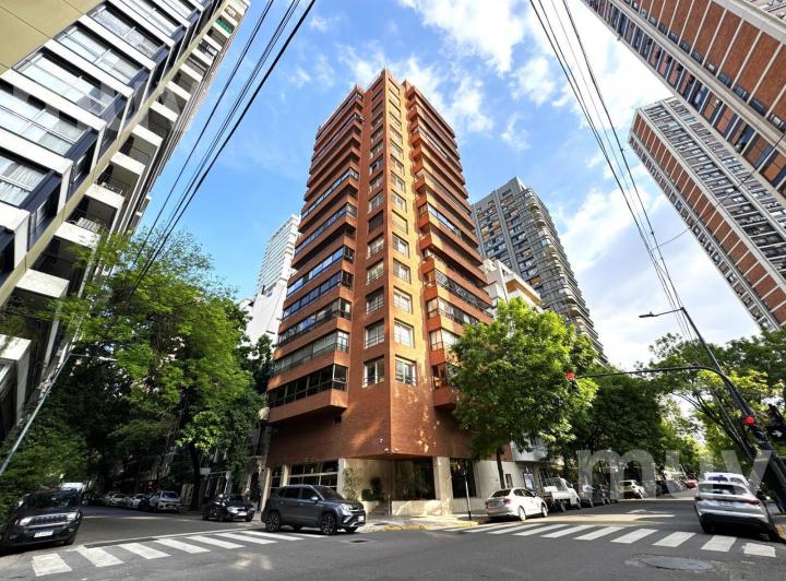Departamento · 190m² · 4 Ambientes · 1 Cochera