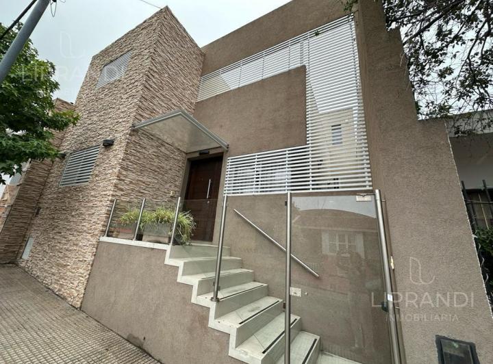 Casa · 175m² · 3 Ambientes · 1 Cochera