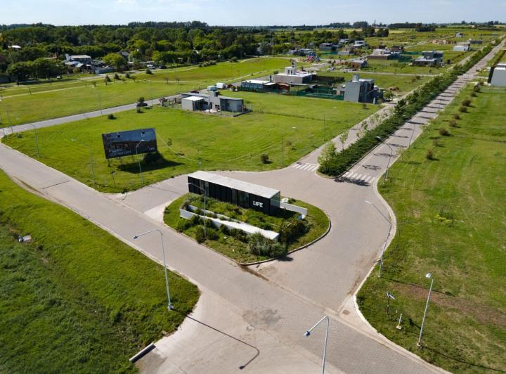 Terreno · 300m²