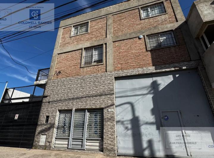 Casa · 419m² · 6 Ambientes · 2 Cocheras