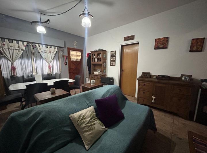 Casa · 125m² · 6 Ambientes · 3 Cocheras