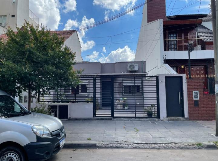 Casa · 60m² · 3 Ambientes · 1 Cochera