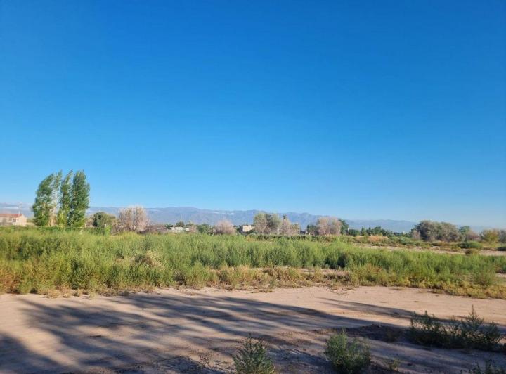 Terreno · 2021m²