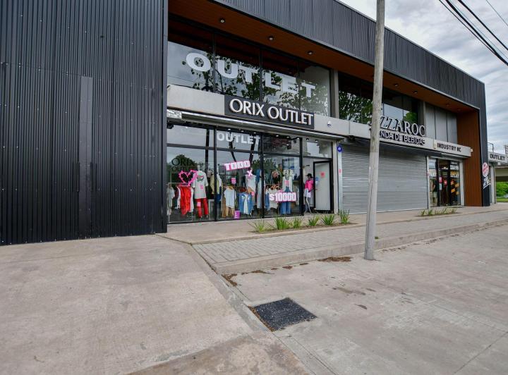 Local comercial · 128m² · 1 Cochera