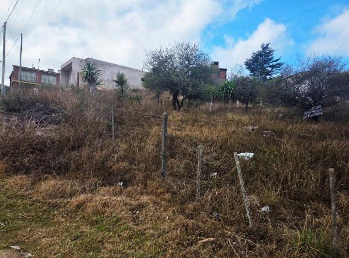 Terreno · 302m²