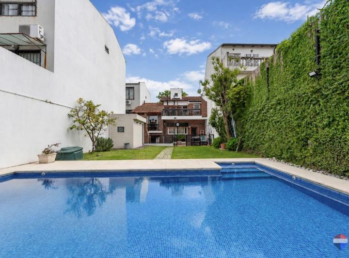 Casa · 222m² · 4 Ambientes · 1 Cochera
