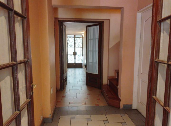 Casa · 263m² · 5 Ambientes · 1 Cochera