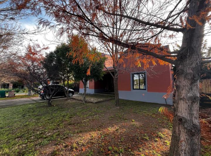 Casa · 150m² · 5 Ambientes · 2 Cocheras
