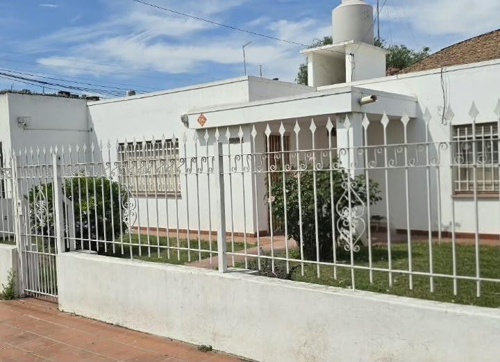 Casa · 143m² · 4 Ambientes · 1 Cochera