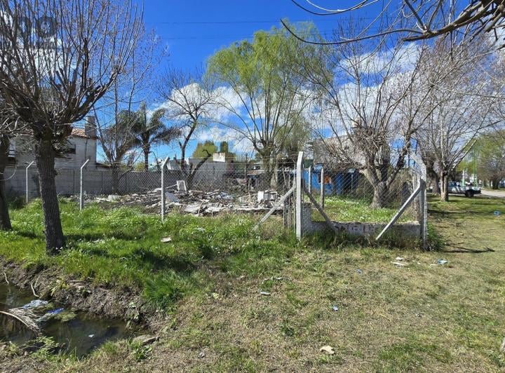 Terreno · 300m²