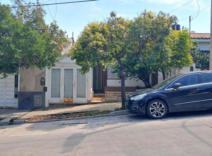 Casa · 95m² · 4 Ambientes · 1 Cochera