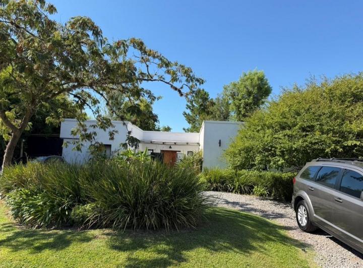 Casa · 230m² · 3 Dormitorios