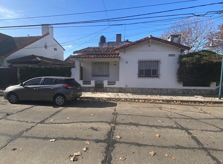 Casa · 100m² · 3 Ambientes · 1 Cochera
