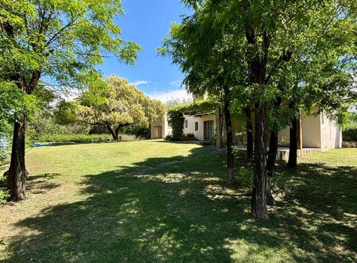 Casa · 100m² · 2 Dormitorios · 1 Cochera