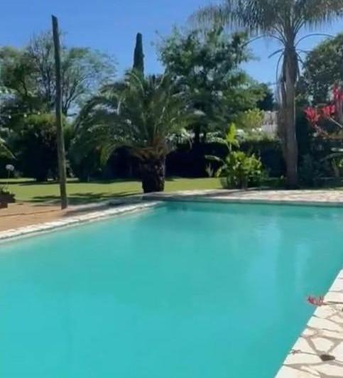 Casa · 5200m² · 4 Dormitorios · 10 Cocheras