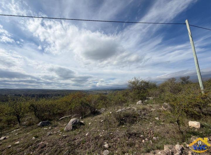 Terreno · 840m²