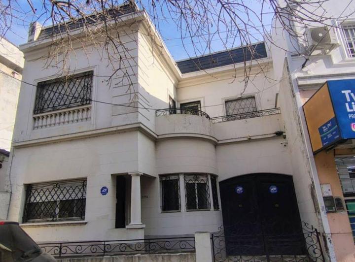 Casa · 369m² · 4 Ambientes · 2 Cocheras