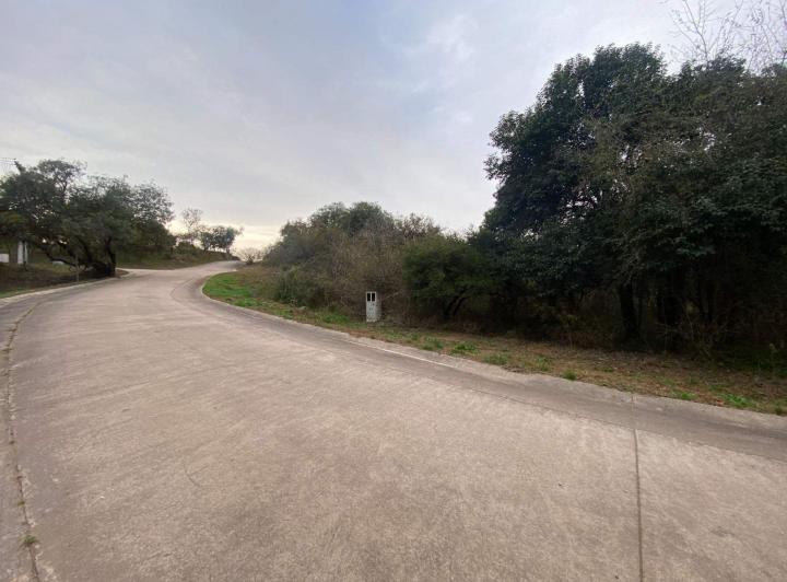 Terreno · 608m²