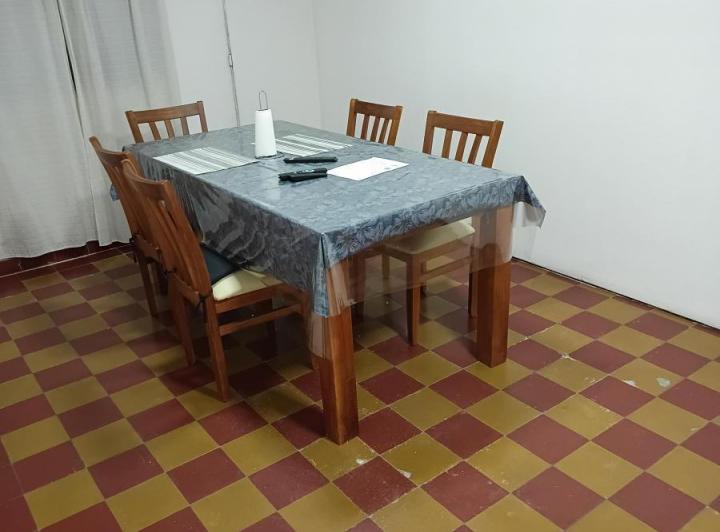 Casa · 200m² · 4 Ambientes · 1 Cochera
