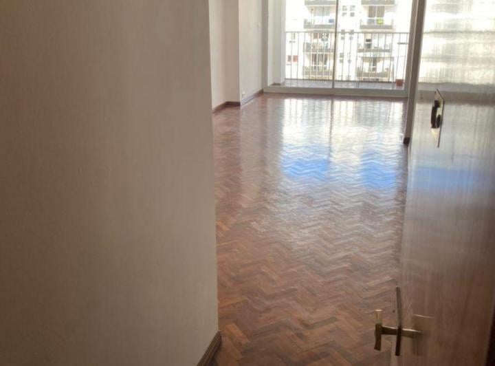 Departamento · 130m² · 6 Ambientes · 1 Cochera