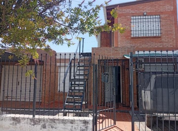 Casa · 178m² · 5 Ambientes · 2 Cocheras