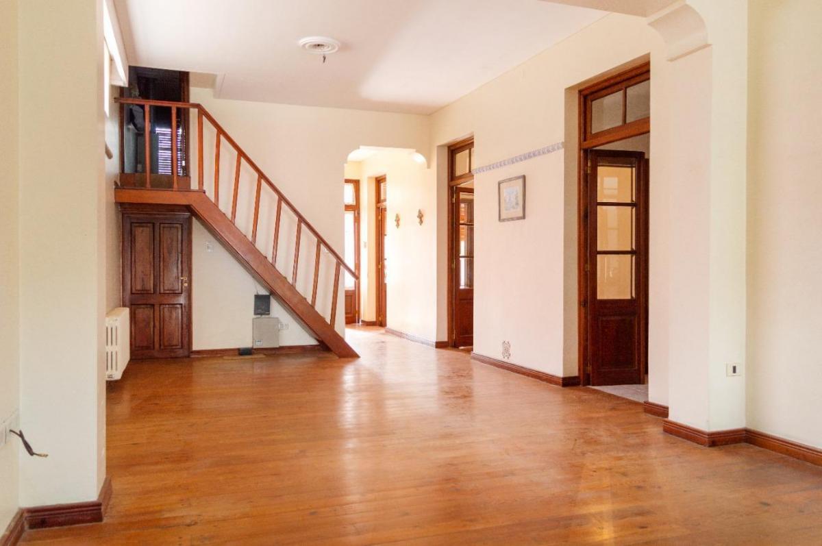 Casa Miguel Calderón 283 en Chivilcoy. Una propiedad que conserva el e...
