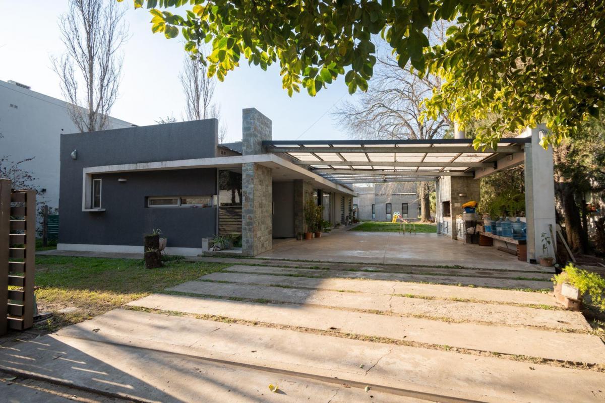 Casa en Los Molinos de 3 Dorm., Santa Fe Zonaprop