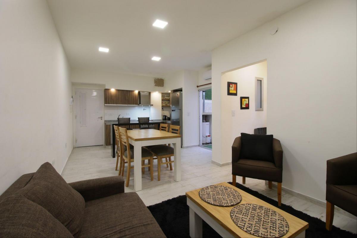 Venta Depto 2 Ambientes con Patio Parque Chacabuco, Capital Federal