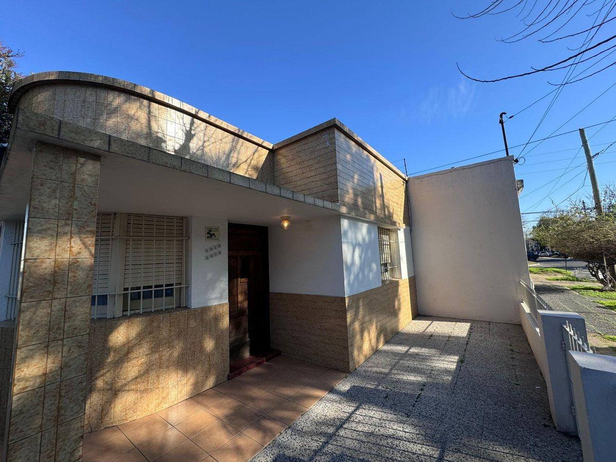 Venta Casa 3 Ambientes con Patio y Cochera, Gba Norte Zonaprop