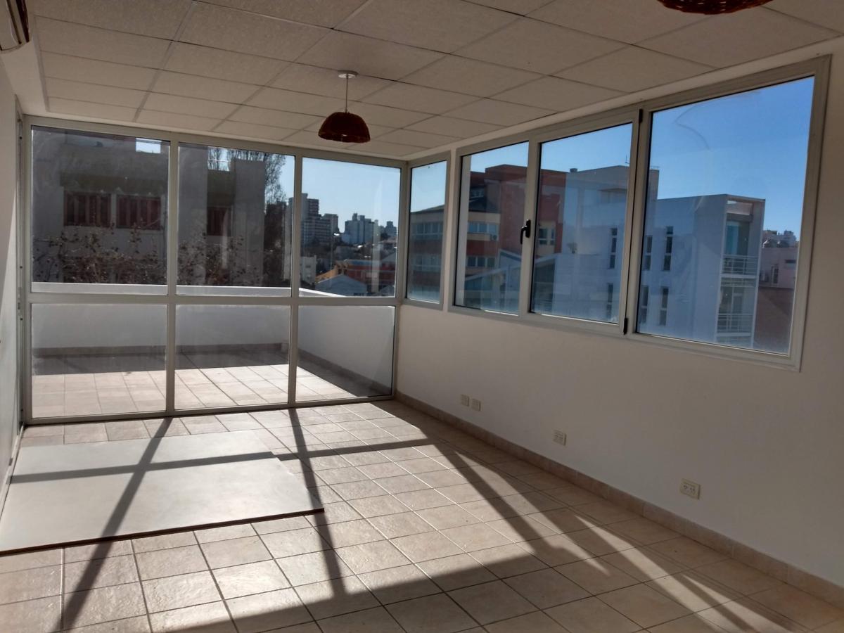 Oficina Comercial Muy Luminosa, Buenos Aires Costa Atlántica - Zonaprop