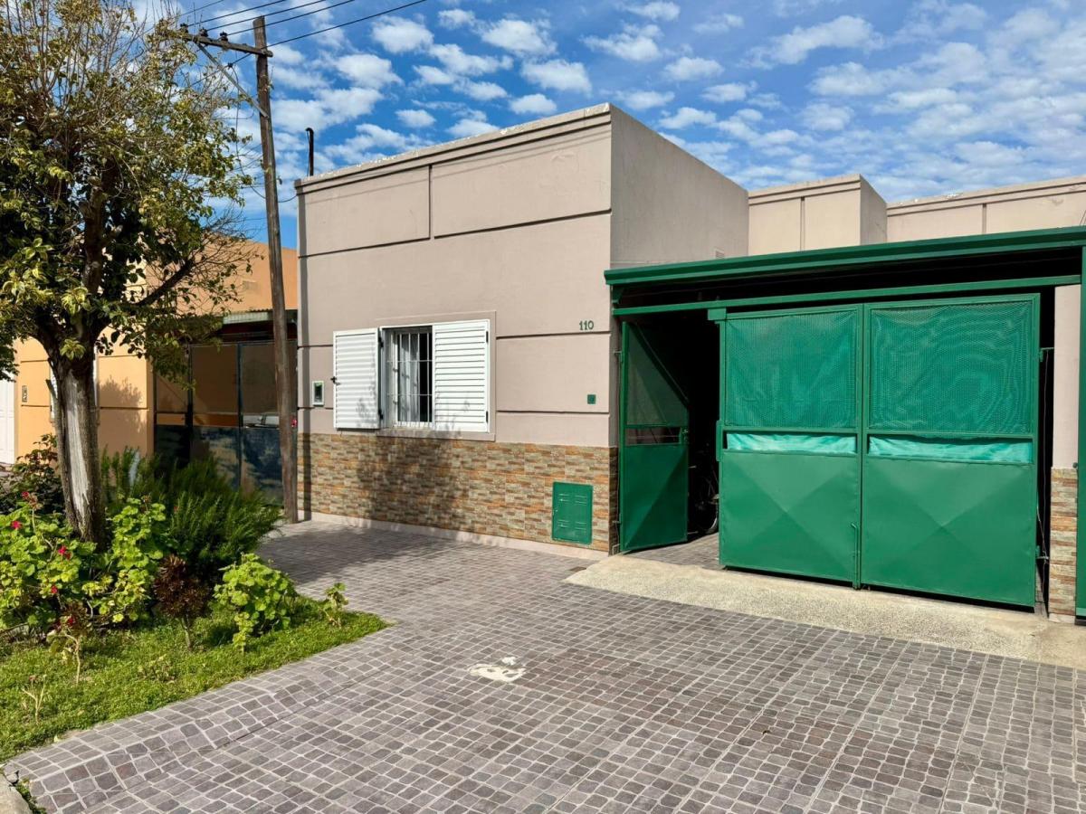 En venta, una propiedad ubicada en Soler 110, Chivilcoy, a tan solo 8...