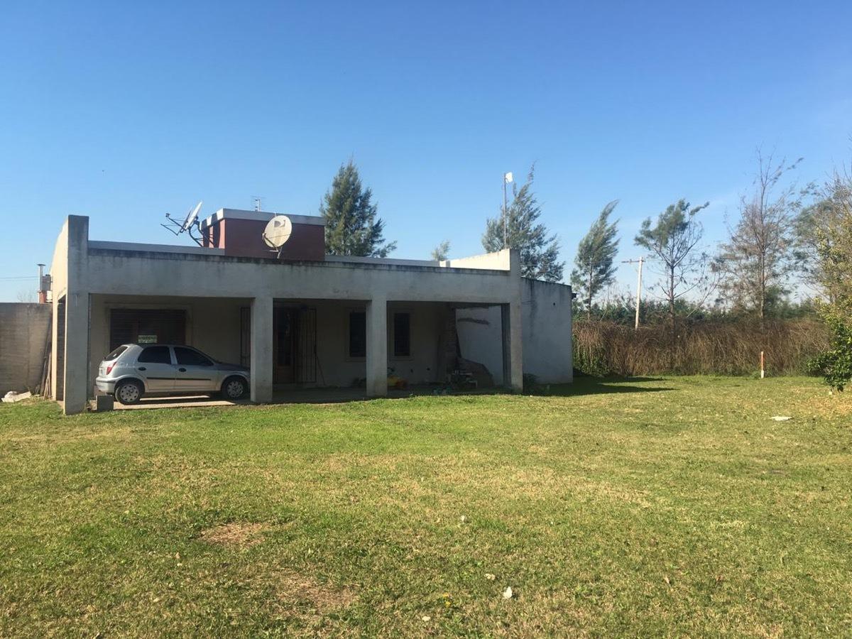 _ Casa quinta de 2 dormitorios en venta ubicada sobre Calle 516 y Aven...