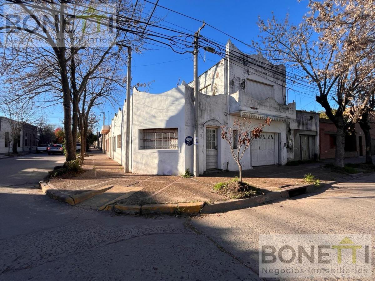 Oportunidad para reciclarUbicado en estratégica esquina del