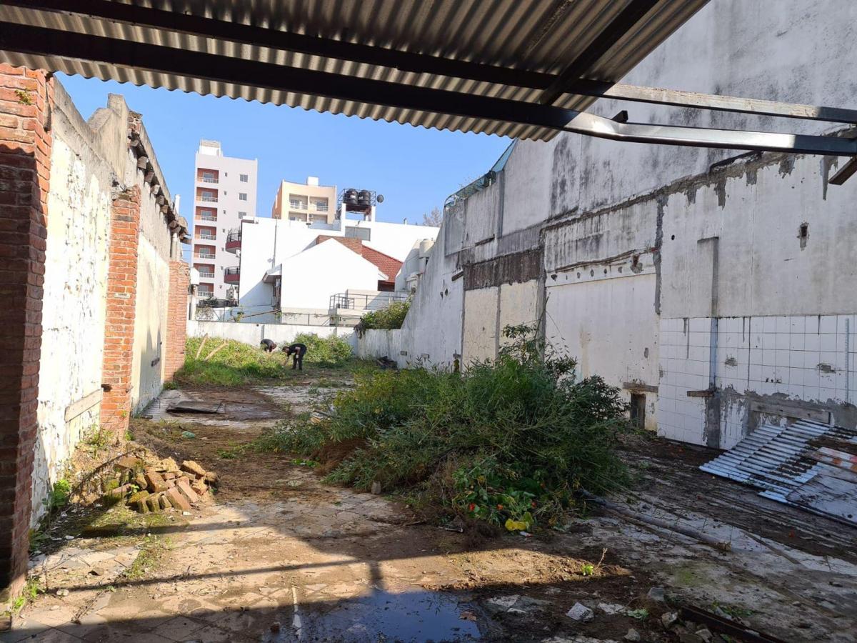 Lisandro de la Torre 2800,  Caseros, Tres de Febrero