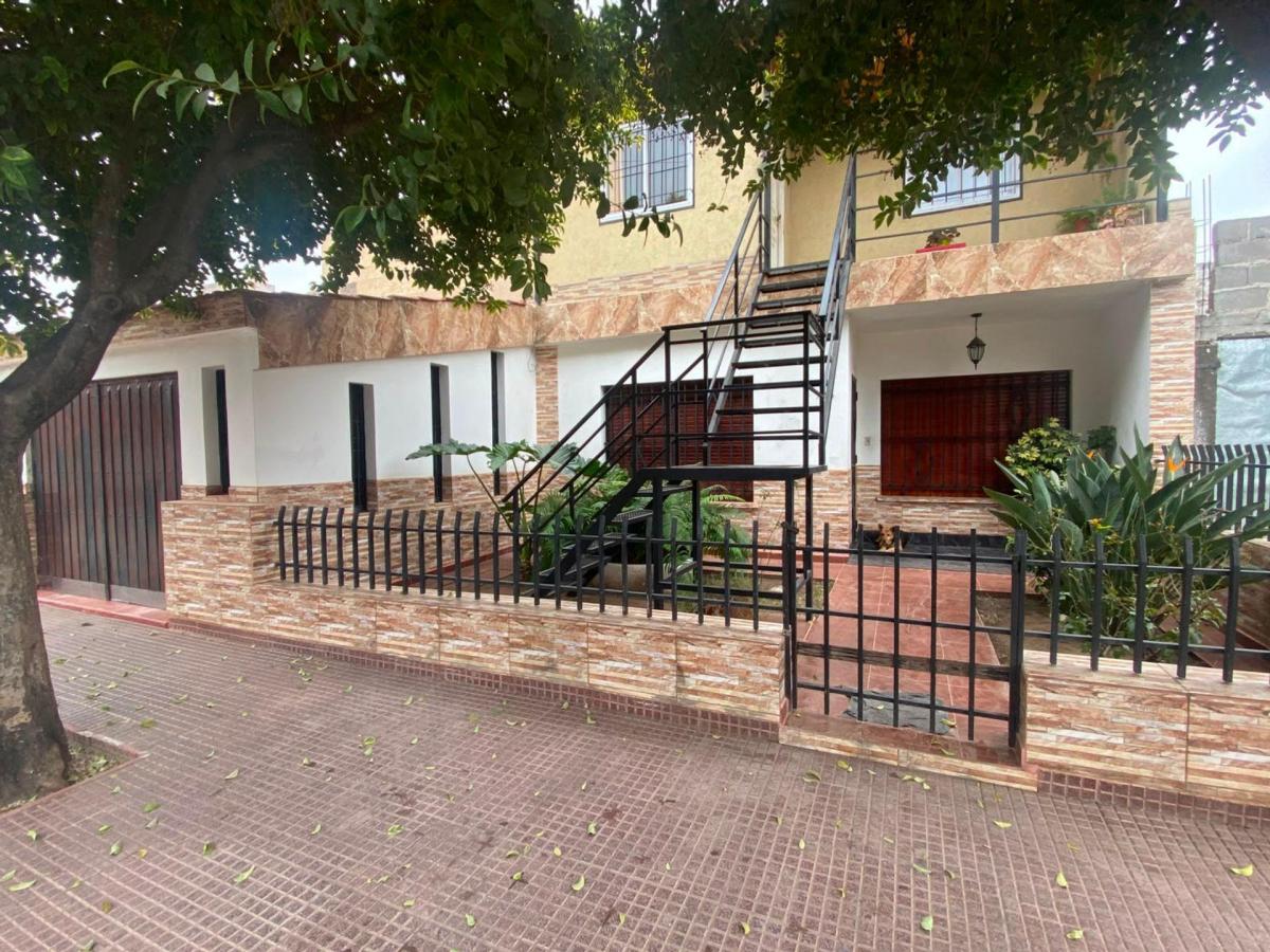 Constancio C. Vigil 700