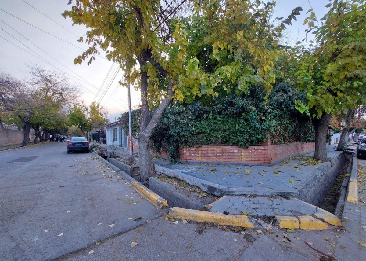 Tacuari 900,  Las Heras, Mendoza