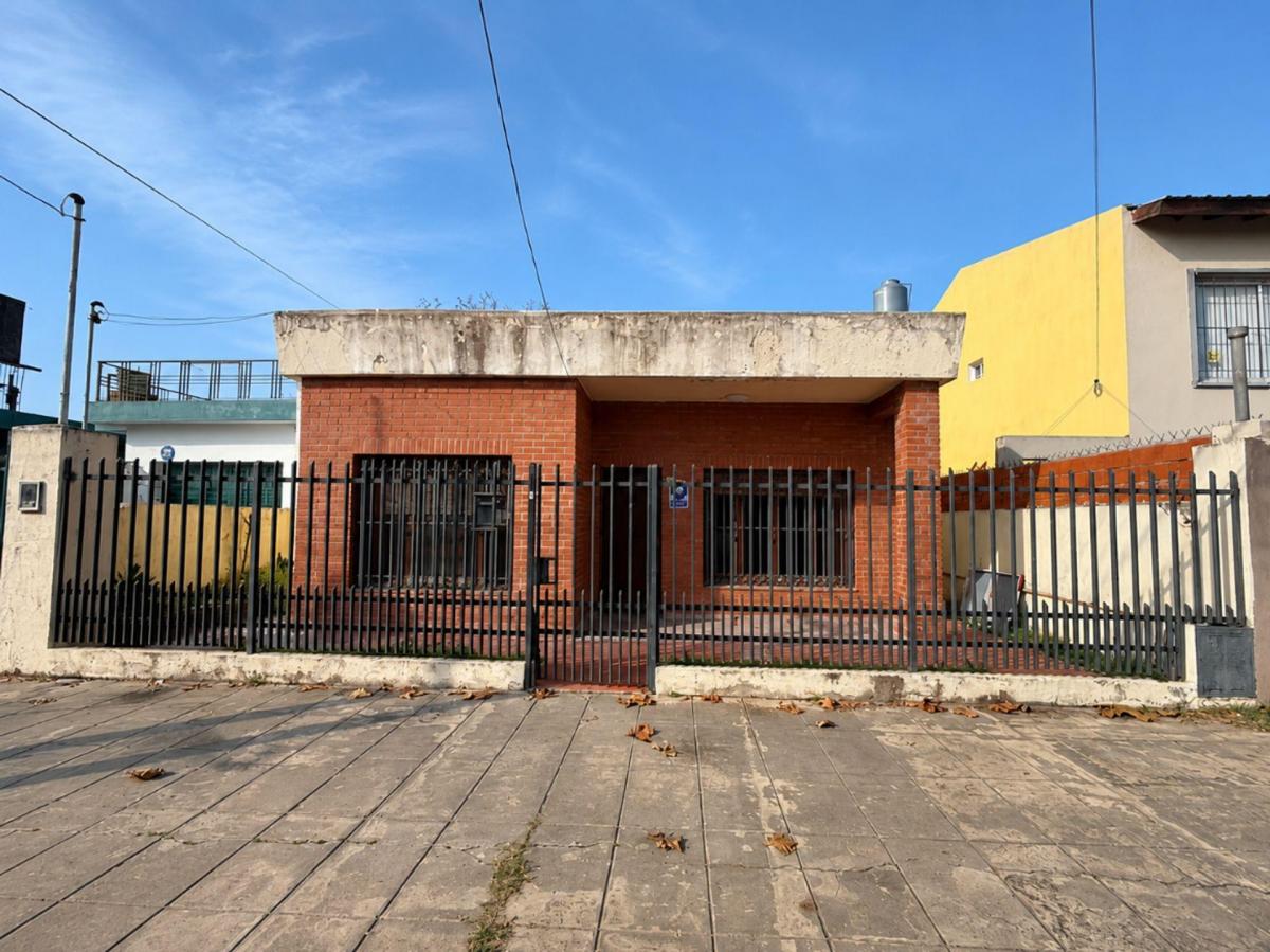 Tres Sargentos 2200