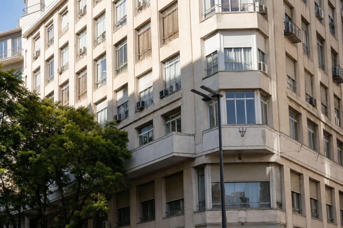Avenida Presidente Roque Sáenz Peña 900, San Nicolás, Capital Federal